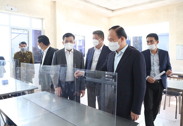 Chủ tịch HĐND TP kiểm tra công tác phòng chống dịch Covid-19 tại huyện Thường Tín và động viên sản xuất đầu năm tại CTCP Dược phẩm CPC1 Hà Nội